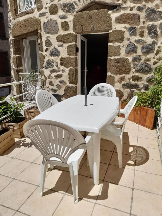 Appartement Tour médiévale de l'an mille à Loudes Extérieur photo